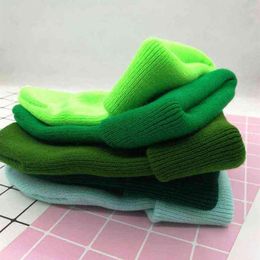 New Green Winter Hats for MenWoman Beanies Knitted Solid Cute Hat Autumn Female Beanie Caps Warmer Bonnet Ladies Casual Cap Y21117243K