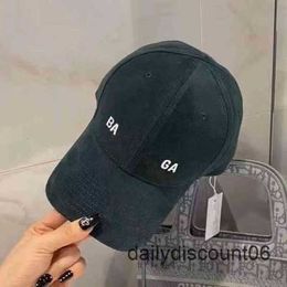 New Men's and Women's Baseball Caps French Paris Alphabet Casual Hats Outdoor Couple Sun 10T341