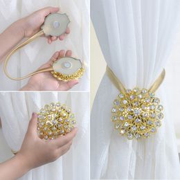 Curtain Poles 1Pcs Spring Buckle Peacock Flowers Design Magnetic Clip Hanging Holders Accessories Home Decoration 230613