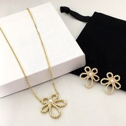 New designed Triomphe Paris Pendant necklace bracelet earring Brass Gold plated women Designer Jewellery Sets HXCE03