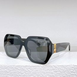 Oversized frame sunglasses for women Fashion designer Black frame gold logo for women Outdoor travel Sunvisor shades 71 lunettes de soleil 65-13-140