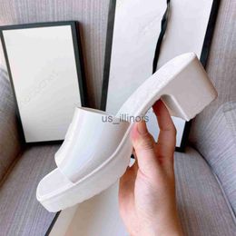 Slippers jelly high-heeled Beac Summer Designer Women Shoes Coarser heel flops Patent leather lady Half slipper Metal lux bet chain Rubber sandals womans J230614