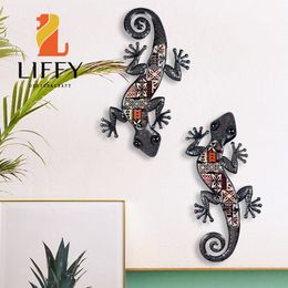 Decorative Objects Figurines Matal Lizard Wall Art 2Pcs Handcrafted Glass Metal Gecko Outdoor Decor for Living Room Bedroom Garden Fence 230613