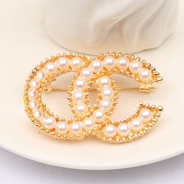 20color Women Men Designer Brand Letter Brooches Gold Plated Elegant Pearl Fashion Brooch Charm Marry Christmas Party Gift Jewelry Accessory