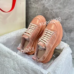 2023new Brand Man Woman Fashion quality Casual shoes Heel leather lace-up sneaker Running Trainers Letters Flat Printed sneakers