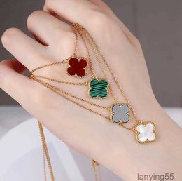 Fashion Designer Pendant Necklaces for Women Elegant 4/four Leaf Clover Locket Necklace Highly Quality Choker Chains Jewelry 18k Plated Gold Girls Gif G10k