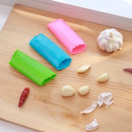 Multifunctional Garlic Peeler Peeling Kitchen Gadget Silicone Peeler Manual Garlic Cutter Roller