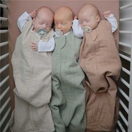 Sleeping Bags Cotton Gauze Baby Bag Spring Summer Thin Style Sleeveless Quilts Newborn Sleepwear Stuff R230804