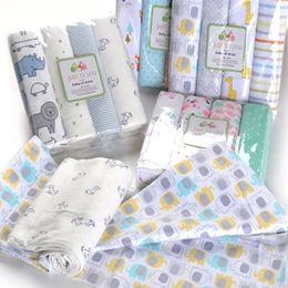 Blankets Swaddling 4 Pcslot 100% Cotton Flannel Diaper Muslin Cartoon Print Bath Swaddle Soft Childrens 230613
