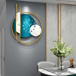 Wall Clocks Light Luxury Silent Creative Art Clock Modern Design Living Room Decoration Metal 3D TV Background Hanging Watch