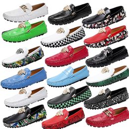 Luxury Brand High-quality Metal Buckle Loafers Shoes Crocodile Print Glossy Solid Colour Leather Shoes Business Office Shoes Driving Shoes Size 35-48