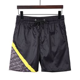 667 Herrendesigner Schwimmen Trunks Mode Schnell trocknende Badebekleidung Schwimmshorts Sommerbadanzug