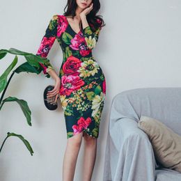 Casual Dresses Arrival Fashion Floral Beach Dress Women Elegant Autumn V-neck Long Sleeve Temperament OL Simple Asymmetrical Split