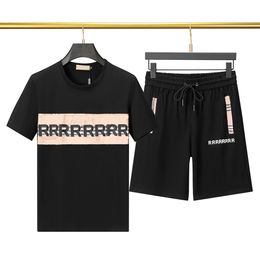 Yeni Tasarımcı Erkeklerin Trailsits Lüks Sweatshirts Jogger Sporting Suit Kadın Giyim Sokağı Kısa Pantolon Yaz Günlük Nefes Alabası Mektup T-Shirt Külot Sporları