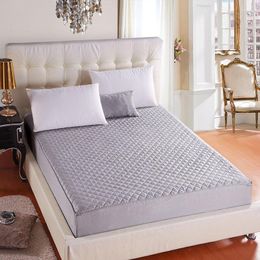 Bedspread Hypoallergenic Quilted Bed Mattress Pad Waterproof Cover Soft Topper Washable Protector Matelas