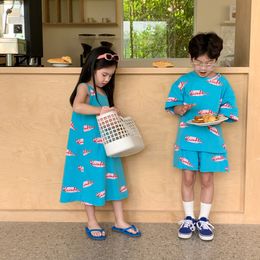 家族をマッチする衣装の兄弟マッチング衣装兄弟姉妹服韓国のファッション子供用服の女の子の男の子2ピースセット230614