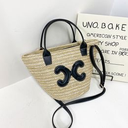 Shoulder Bag Fashion Designer Straw Tote Bag Summer Travel Beach Bag Shopping Trend Vegetable Basket Bag Large Capacity Bucket Bag 240521
