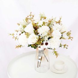 Dried Flowers 4PCS White Daisy Autumn Artificial Bouquet Living Room Wedding Decor Home DIY Cheap Chic High Quality Silk Fake Flower