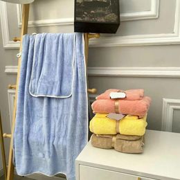2023 Fashion beach Towels Set Coral Velvet bath towel Two Piece Set Soft Water Absorbent Non Hair Falling women men Household Bathing