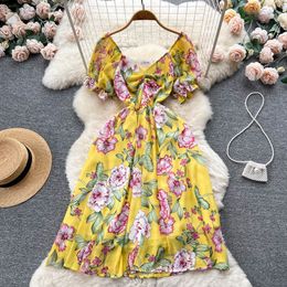 French Vintage Floral V-neck Summer Dress Women's Retro Style Waist Slimming Bubble Short-sleeved Chiffon Charm Elegant