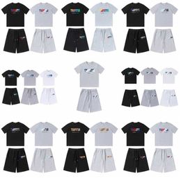 Designer Fashion Clothing Tees Tshirt Trapstar Rainbow Gradient Towel Embroidered Short Sleeve Shorts Loose Fit Sports Casual Set Cotton Tidal flow design 657ess