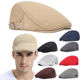 Berets New Fashion Summer Men Hats Breathable Mesh Newsboy Caps Outdoor Sun Hats Flat Cap Adjustable Caps Gorras Berets for Father Gift Z0613