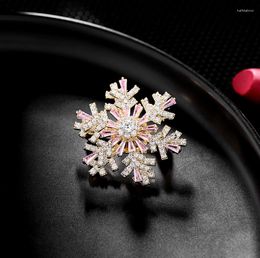 Brooches CZ Cubic Zirconia Korean Style Jacket Pin Scarf Shawl Buckle Rotatable Snowflake Brooch LYG119