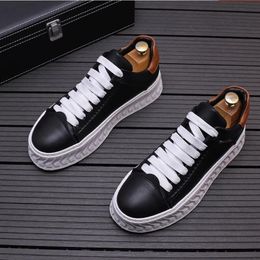 2023 spring new breathable sports casual fashion small white board shoes Zapatos Hombre a23