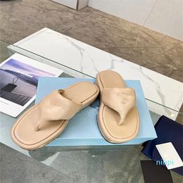 Shoes Slipper slides For Women Fashion Classic black sandals Heatshoes Platform Gear Bottoms Beach lightweight slippers