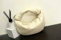 Winter Abottegas Vneta Bags Authentic Soft Bag Fashion Bags Knotting Designer Jodie Puffer Cowhide Autumn Handbag Small Cloud Handbag Outlet HBP