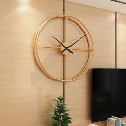 Decorative Objects Figurines Vintage Metal Wall Clock Modern Design For Home Office Decor Hanging Watches Living Room Classic Brief European 230615