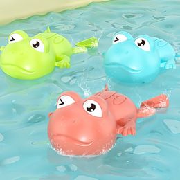 Bath Toys Children's Swimming Frog Shark Clockwork Water Game Floating Girl 0-36 Months Old Children's Bathtub Children's Fidget Baby Toy 230615