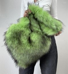 Evening Bags Trendy Faux Fur Heart Shaped Totes Shoulder Crossbody Women Handbags And Purses Winter Designer Ladies Messenger Bag