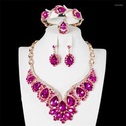 Chains 2023 European And American Fashion Jewel Necklace Earring Set Women's Clavicle Chain Dress Banquet Accessories Wholesale