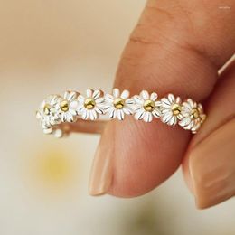 Cluster Rings Fashion Sweet And Versatile Floral Little Daisy Flowers Adjustable Split Ring Sister Bridal Gifts Jewellery For Women