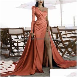 Basic Casual Dresses Prom Wedding Party Women Evening Elegant Sexy One Shoder Backless Satin Pleated Side Split Loose Long Maxi Dr Dhvxh