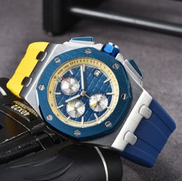 Мужские часы Quartz Movement Fashion Водонепроницаемые высококачественные наручные часы Hour Hour Display Metal Strap простые роскошные популярные часы