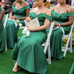 Green Bridesmaid Dresses Unique Design 2023 New Satin Wedding Guest Gowns Mermaid Off Shoulder Junior Maid Of Honor Dress Cheap Custom