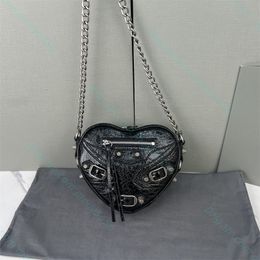 Luxury designer mini Heart Bags Fashion Solid Colour leather Shoulders bag handbags Chain shoulder Cross body bags Locomotive rivet Evening Bags Cosmetic Bags totes