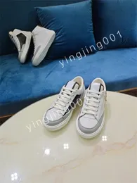 2023 Top Fashion White Black Leather Calfskin Sneakers Shoes Comfort Outdoor Trainers Womens and men Casual Walking