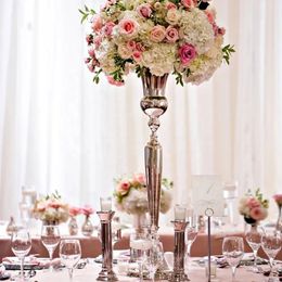 Hot sale Table Centrepieces Metal Flower Stand Stylish design Flower Vase for Decoration