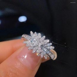 Cluster Rings Luxury Inlaid Princess Cut Diamond White Zircon Fashion Ring Engagement Bride Wedding Jewelry Gift