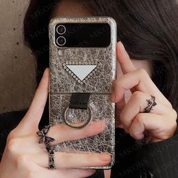 Fashion Crack Fashion Designer Phone Case for Samsung Z Flip 4 3 PU Back Shell Triangle Flip3 Flip4 Anti-shock Finger Hook Cover