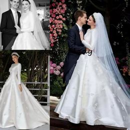 Miranda Kerr Wedding Gown with Long Sleeve 2022 Modest Jewel Muslim Middle East 3D Floral Matte Stain Princess Church Royal Weddin256E