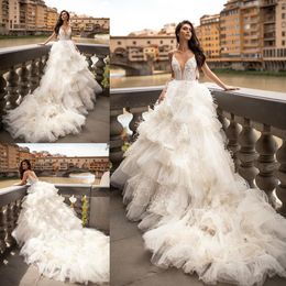 Amazing Feather Backless Wedding Dresses Deep V Neck A Line Beaded Bridal Gowns Sweep Train Tiered Tulle robe de mariee298U