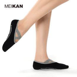 Sports Socks MK1721 MEIKANG Brand Women Combed Cotton Yoga Socks Cross Lace PVC Anti-Skid Particles High-Quality Dance Pilates Yoga Socks 230617