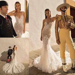 Berta Mermaid Backless Wedding Dresses With Detachable Cape Feather Spaghetti Straps Bridal Gowns 3D Appliqued Vestidos De Nnovia310C