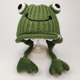 Fashion Face Masks Neck Gaiter Parentchild Cute Frog Hat Autumn and Winter Warm Knitted Wool Bonnets for Women Men Cartoon Fisherman Caps 230617