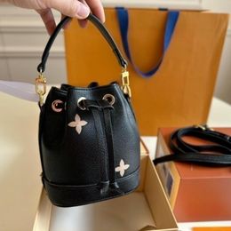 Women's handbag designer bag fashion shoulder bag luxury flower bucket bag strap-up crossbody bag leather letter bag classic premium purse baguette bag