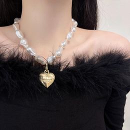 Pendant Necklaces French Irregular Pearl Love Heart Necklace For Women Romantic Elegant Aesthetic Clavicle Chain Vintage Luxury Jewellery